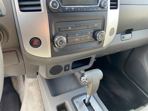 Used 2015 Nissan Frontier SV image 19
