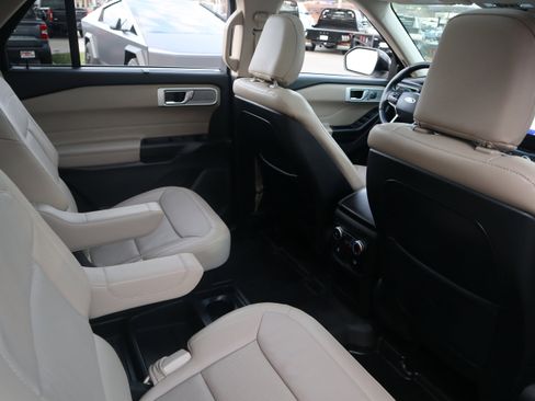 Used 2020 Ford Explorer Limited w/ Class III Trailer Tow Package image 34