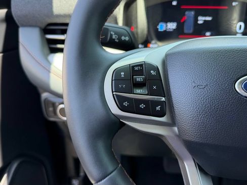 Used 2026 Ford Explorer Active RWD image 24