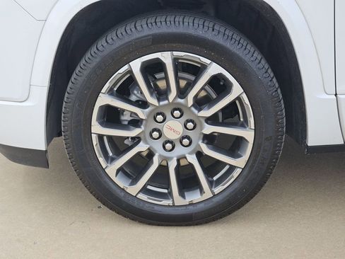 Used 2023 GMC Acadia Denali AWD/4WD image 15