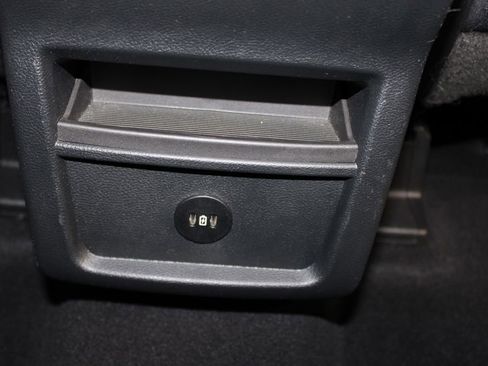 Used 2022 Ford Edge SE w/ Black Appearance Package image 29