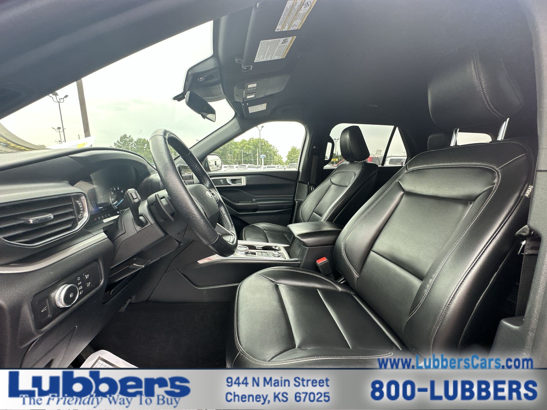 Used 2020 Ford Explorer XLT w/ Equipment Group 202A AWD/4WD image 11