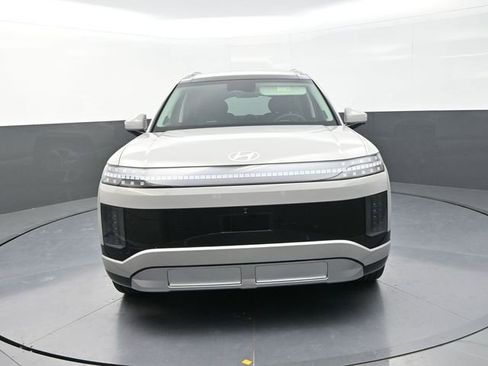 New 2026 Hyundai Ioniq 9 Limited AWD/4WD image 3