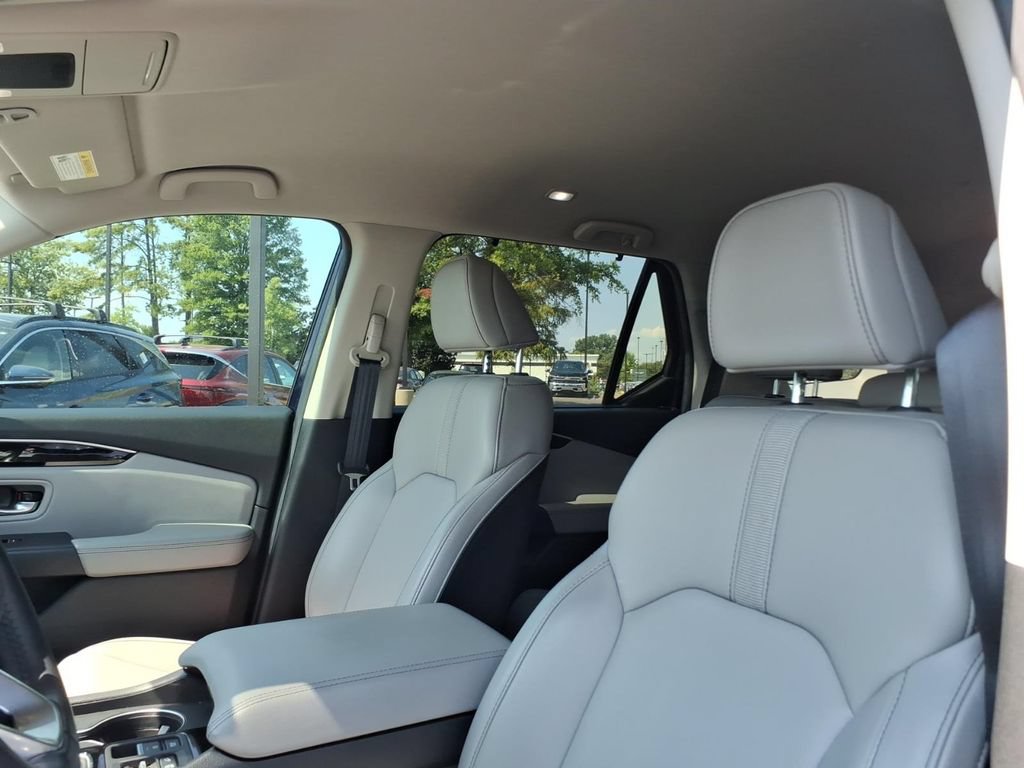 Used 2025 Honda Pilot EX-L image 15