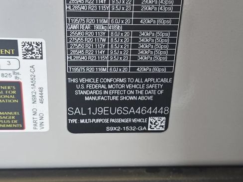 Used 2025 Land Rover Range Rover Sport AWD/4WD image 37