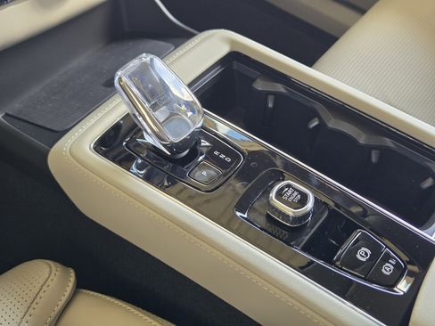 New 2026 Volvo XC90 B6 Ultra w/ Protection Package Premier image 22