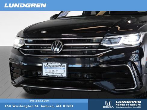Used 2023 Volkswagen Tiguan SEL R-Line image 3