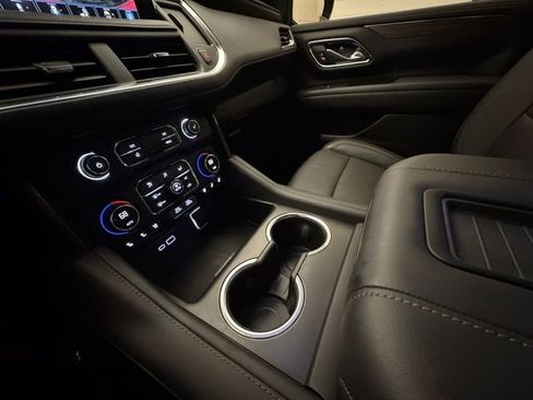 Used 2023 Chevrolet Tahoe High Country image 11