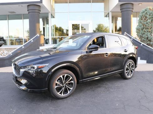 Certified 2025 MAZDA CX-5 AWD 2.5 S w/ Preferred Package image 1