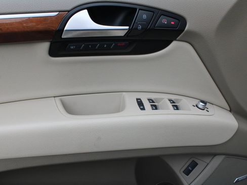 Used 2014 Audi Q7 3.0T Premium Plus w/ Premium Plus Package image 24