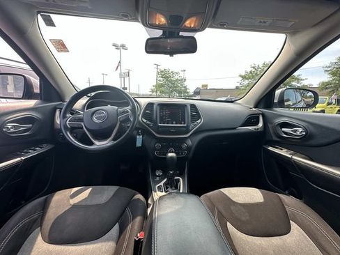 Used 2014 Jeep Cherokee Latitude w/ Cold Weather Group AWD/4WD image 13
