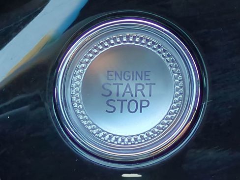 Used 2025 Genesis G70 3.3T Advanced image 29