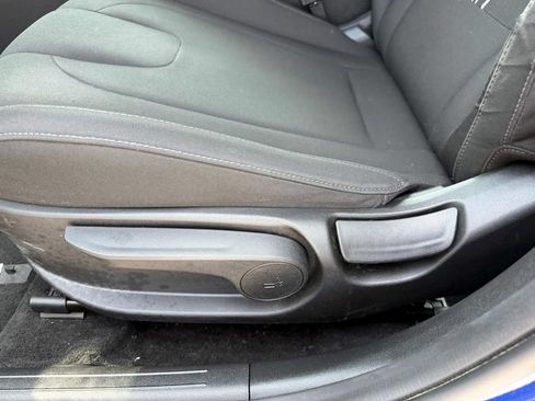 Used 2023 Hyundai Elantra SEL w/ Convenience Package FWD image 15