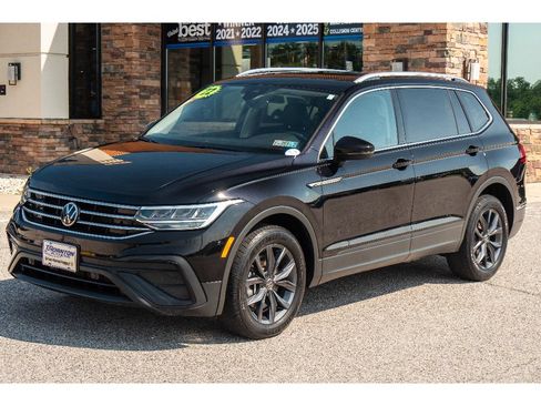 Used 2022 Volkswagen Tiguan SE w/ Panoramic Sunroof Package AWD/4WD image 7