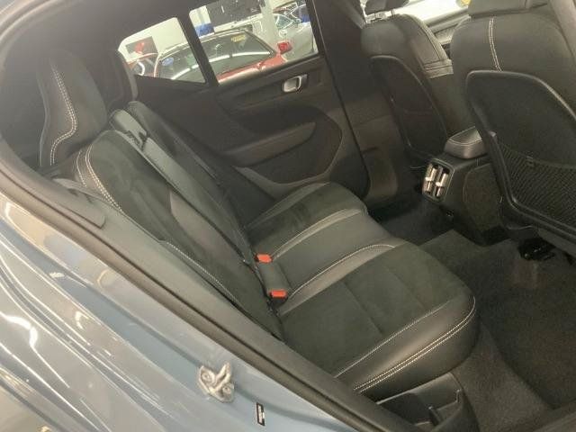 Used 2020 Volvo XC40 T5 R-Design AWD/4WD image 13