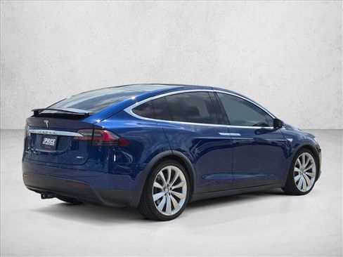 Used 2016 Tesla Model X 90D AWD/4WD image 5
