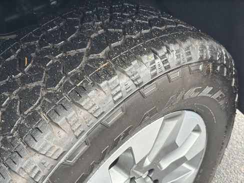 Used 2026 Chevrolet Silverado 2500 Custom w/ Custom Value Package image 12