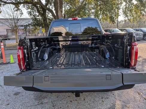 New 2025 Ford F150 Platinum w/ Equipment Group 702A High image 32