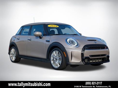 Used 2024 MINI Cooper S image 1