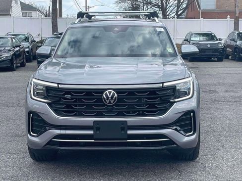 New 2026 Volkswagen Atlas SE image 2