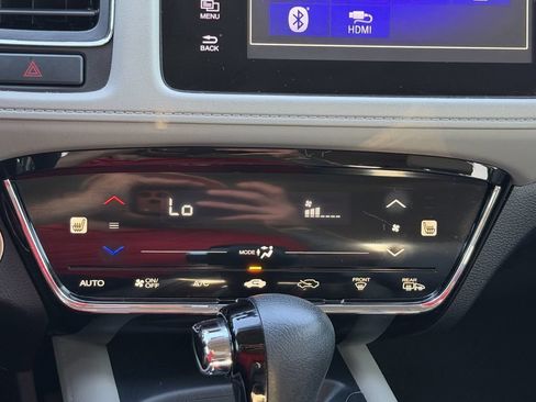 Used 2018 Honda HR-V EX image 23