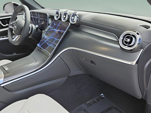 New 2026 Mercedes-Benz GLC 300 image 15