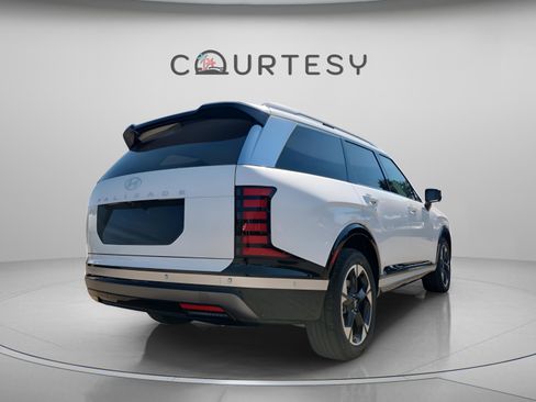 New 2026 Hyundai Palisade Limited image 4