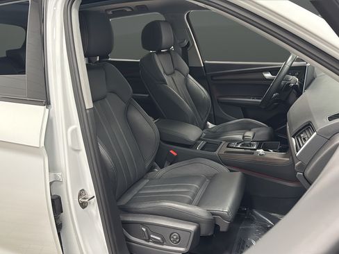 Used 2023 Audi Q5 2.0T Prestige w/ Prestige Package AWD/4WD image 25