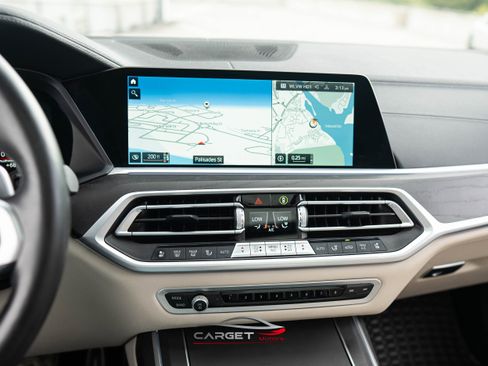 Used 2021 BMW X7 xDrive40i w/ M Sport Package image 34