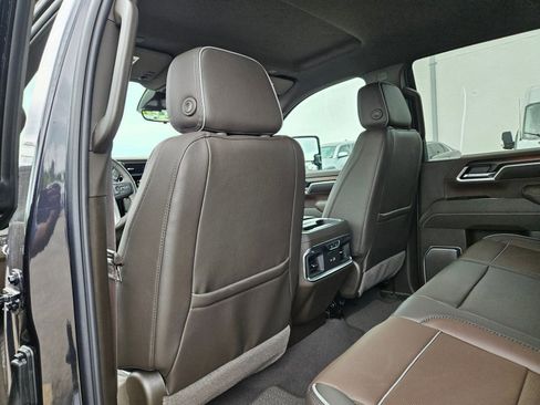 New 2026 GMC Sierra 3500 Denali w/ Technology Package AWD/4WD image 24