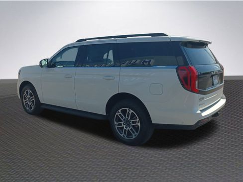 New 2025 Ford Expedition Active image 5