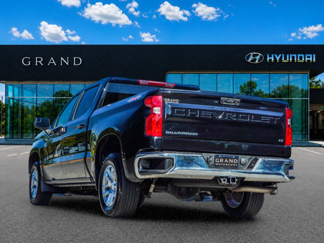 Used 2024 Chevrolet Silverado 1500 LT AWD/4WD image 3