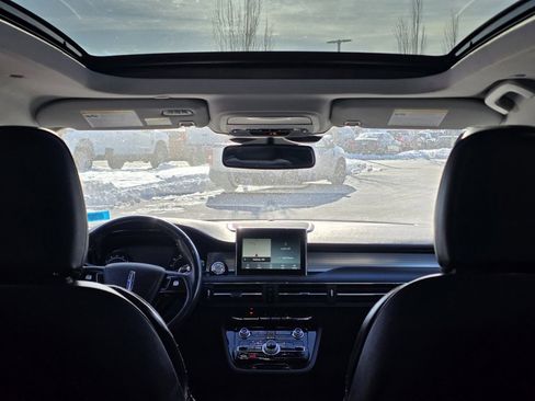 Used 2022 Lincoln Corsair AWD w/ Premium Package image 10