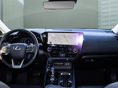 Used 2024 Lexus NX 250 FWD w/ Premium Package image 8