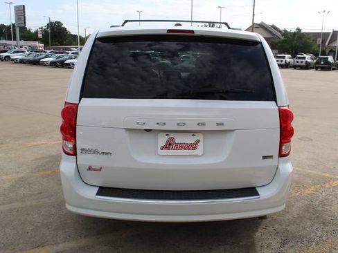 Used 2019 Dodge Grand Caravan SXT FWD image 5