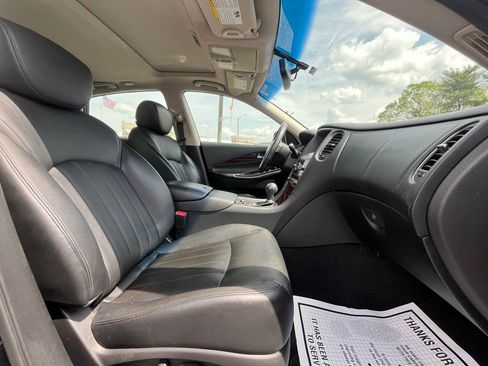 Used 2017 INFINITI QX50 2WD w/ Deluxe Touring Package image 18