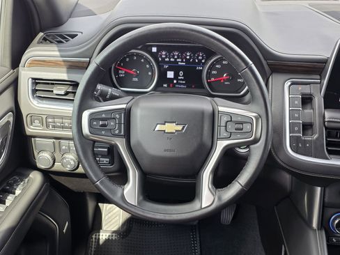 Used 2021 Chevrolet Tahoe Premier w/ Premium Package image 28