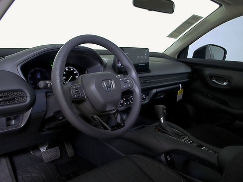 Certified 2026 Honda HR-V LX image 20