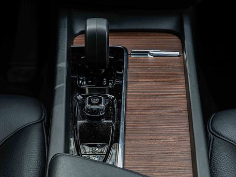 Used 2024 Volvo S60 B5 Plus image 13