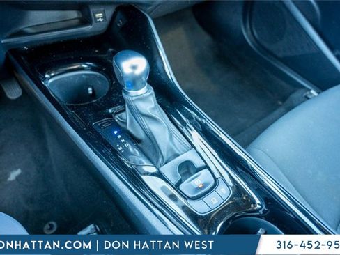 Used 2021 Toyota C-HR XLE image 13