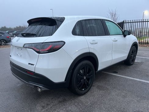 Used 2026 Honda HR-V Sport image 4