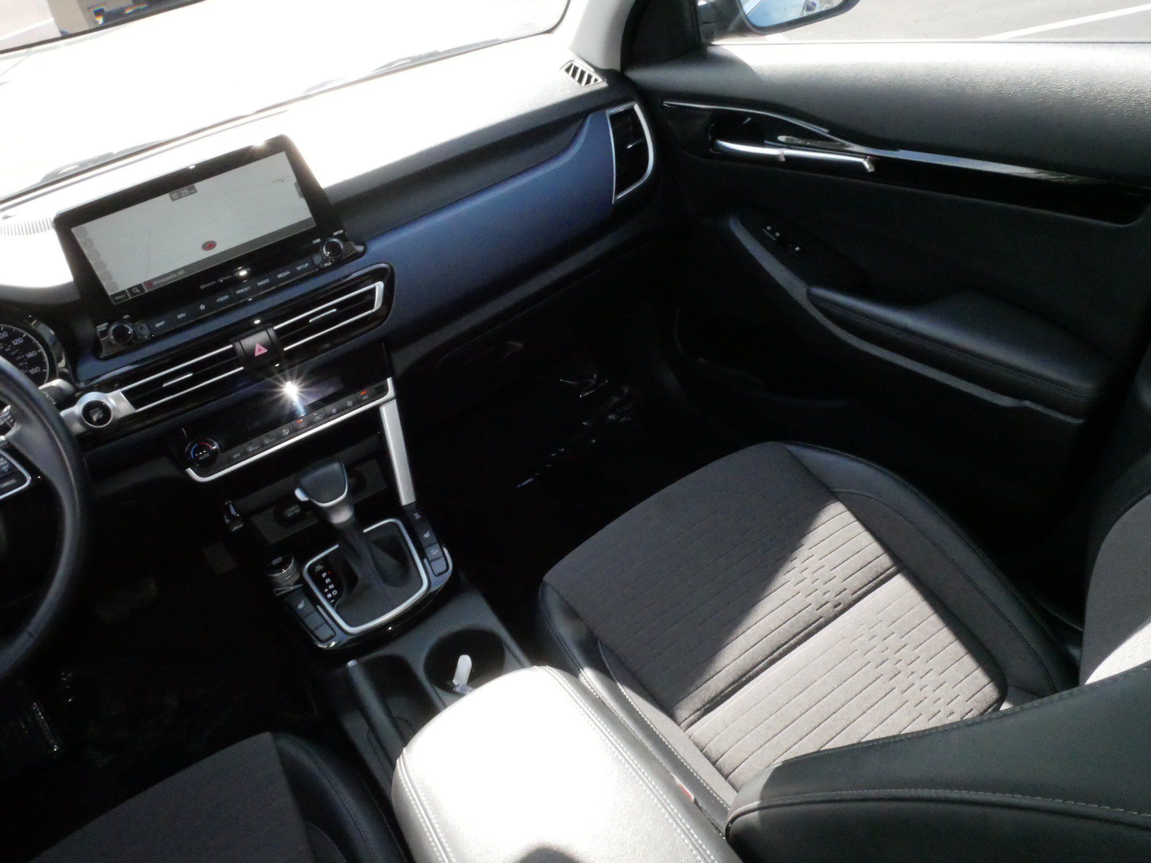 Used 2022 Kia Seltos S AWD/4WD image 11