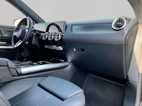 Used 2025 Mercedes-Benz GLA 250 4MATIC image 14