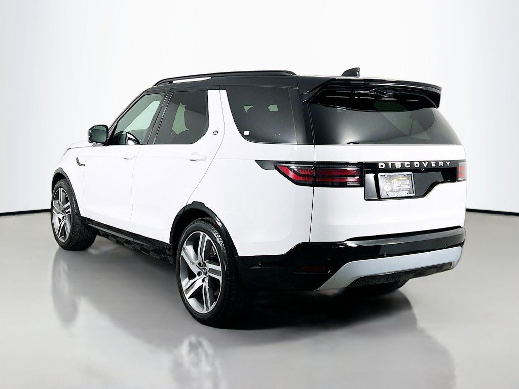 Certified 2025 Land Rover Discovery Metropolitan Edition AWD/4WD image 7
