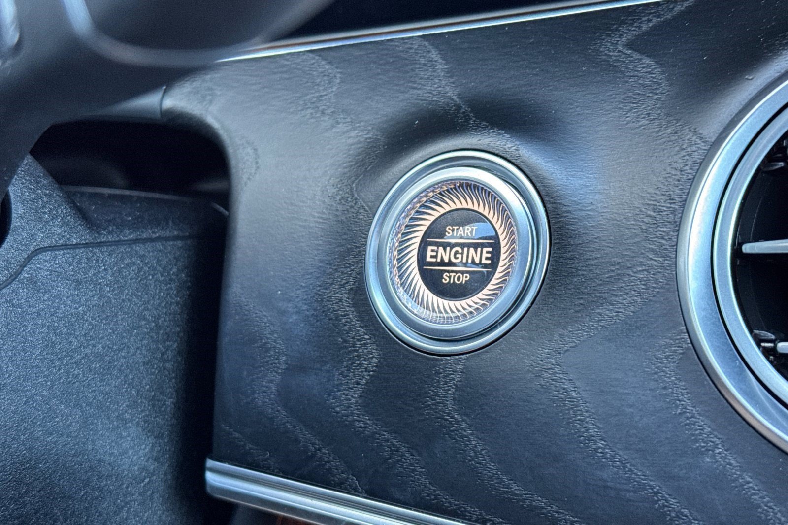 Used 2023 Mercedes-Benz E 350 Sedan image 15