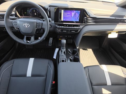 New 2026 Toyota Camry SE FWD image 8