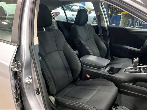 Used 2025 Subaru Legacy Premium AWD/4WD image 7