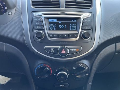 Used 2017 Hyundai Accent SE image 18