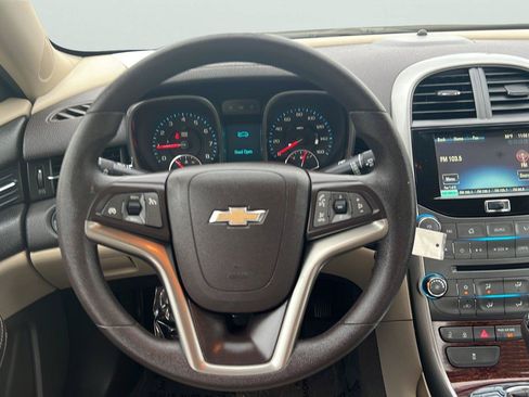 Used 2013 Chevrolet Malibu LT FWD image 12