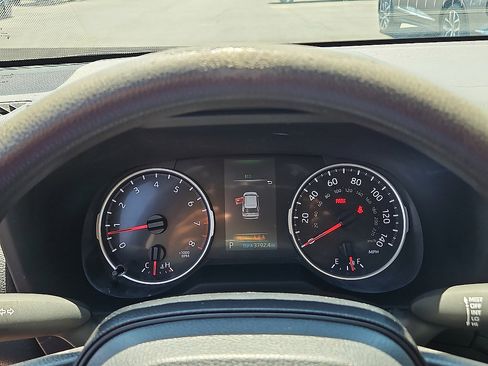 Used 2021 Toyota RAV4 LE FWD image 15